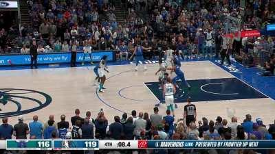 [Highlight] The Hornets with a costly turnover as they cannot inbound the ball