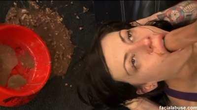 Fuck her lunch right out of her throat