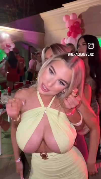 Yellow must be fun at parties