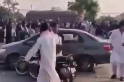 Students vandalizing cars after legal procedures to cancel exams fail.