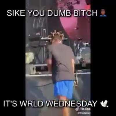 Getting my cake up 😈