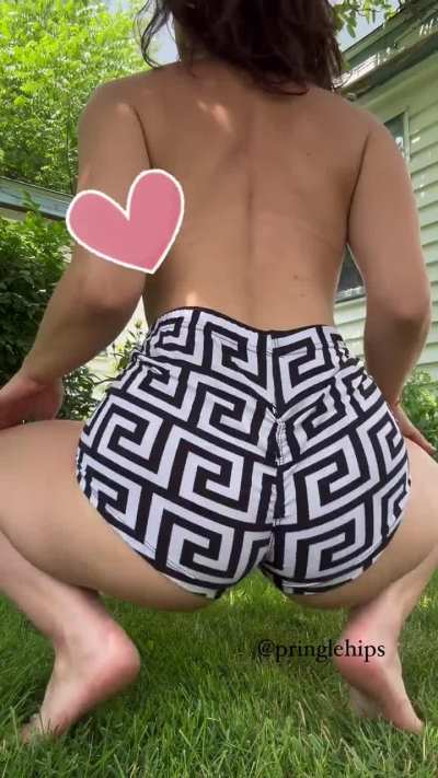 Andale (@pringle_hips)