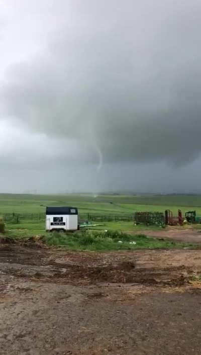 Start of the tornado that wreaked havoc in Wolwerivier, destroying the homes of 81 people. 