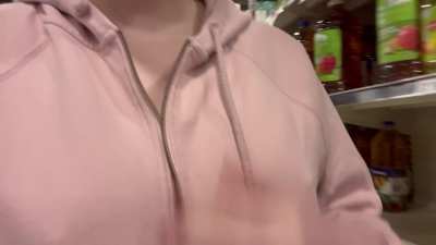 Grab Some Groceries With Me!