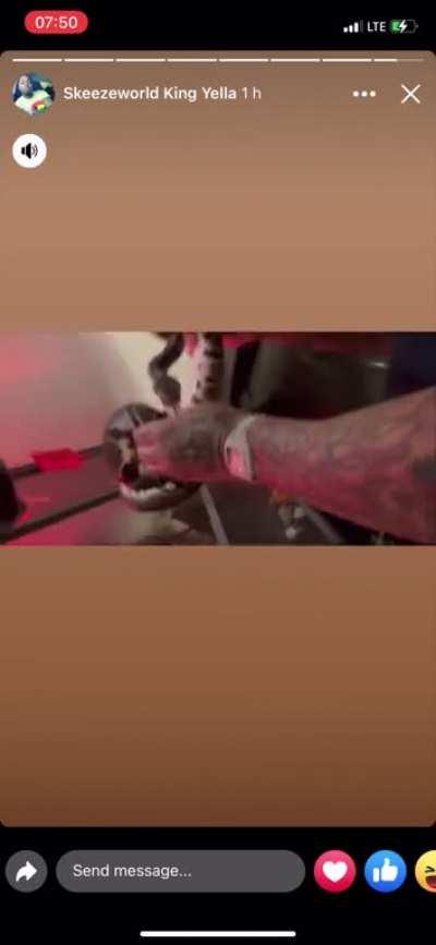 ð¤¦ð½ââï¸