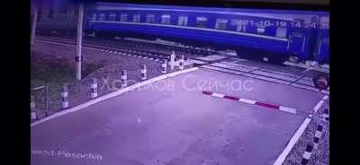 Ukrainian girl killed by train