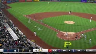 [Highlight] The Indians, once down 11-1 to the Pirates, have cut the lead to 1