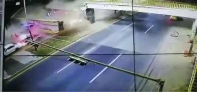 Демонтаж моста