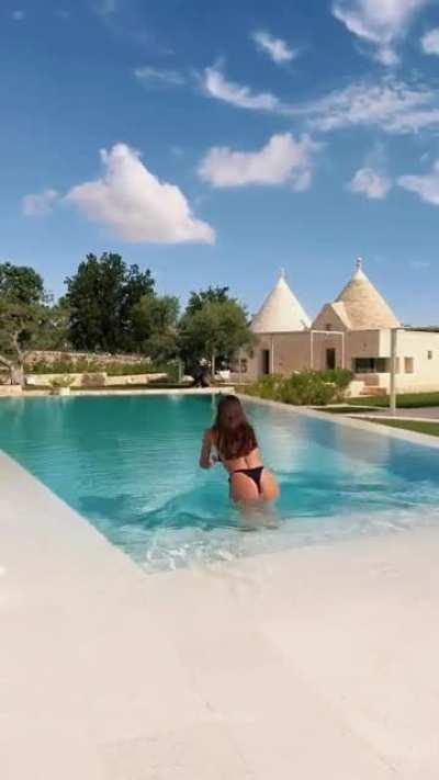 Sexy bikini booty 👙🔥💘🍑