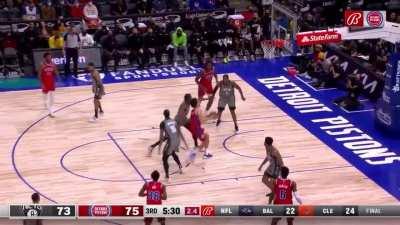 [Highlight] Cade Cunningham cooks Kevin Durant for the and-1