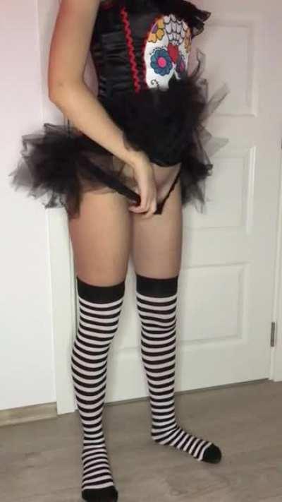 Going to the Halloween party like this, what do you think?