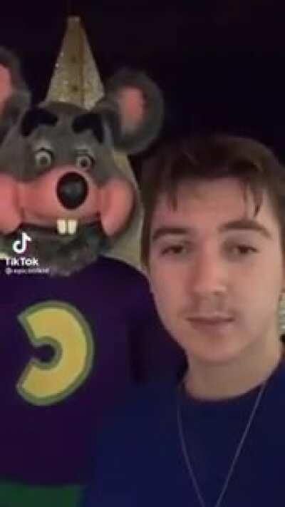 obvio es editado pero igual da miedo xd