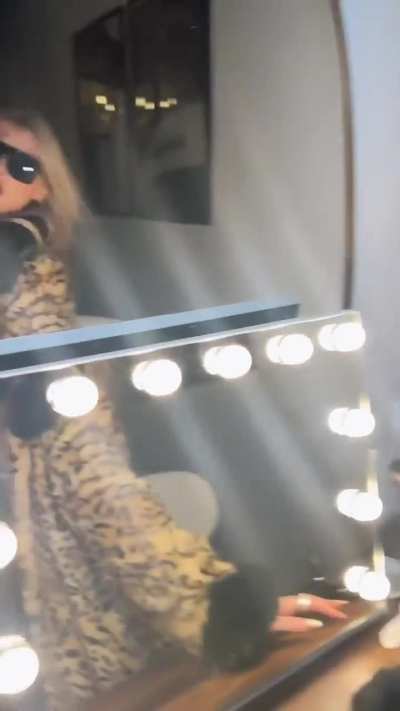 Single Loren is the Best Loren! ^_^