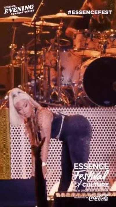 shake that ass Nicki