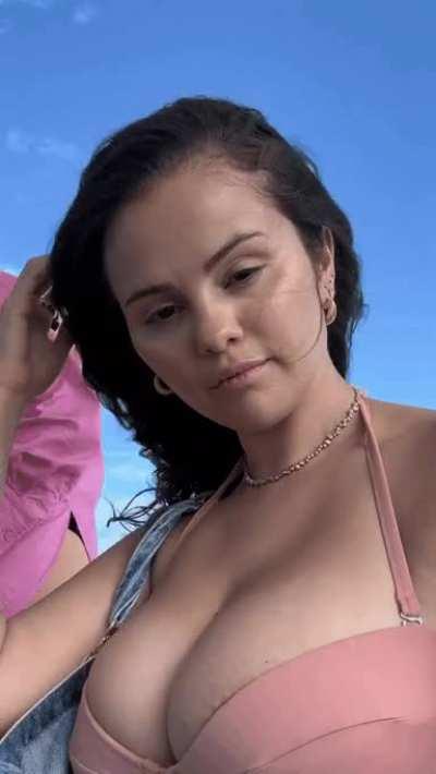 Selena Gomez Globes 🔥🔥