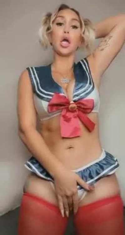 Do you like my costume?