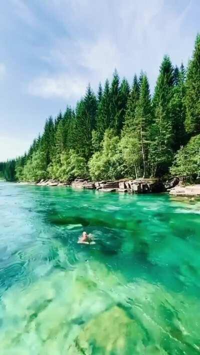 🔥 emerald river in Voss, Norway