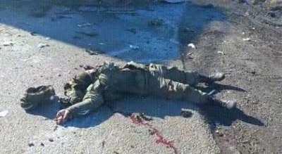 First Russian Casualties. A large invading Russian armored convoy completely destroyed by 🇺🇦Bayraktar TB-2 / & javelin missile. Footage from North of Kharkov. #Ukraine