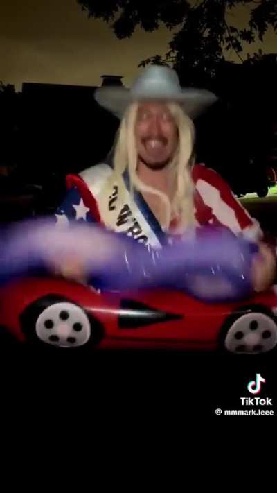 She saw this, and now we're never getting the visuals