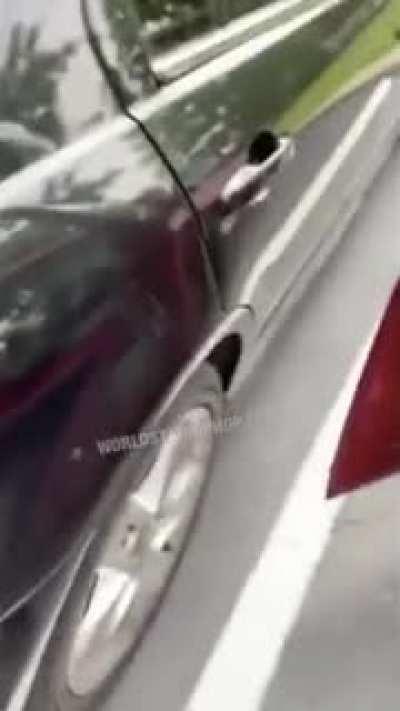 Dude tries to fool a teenager into thinking that he scratched his car, teen wasn’t having it