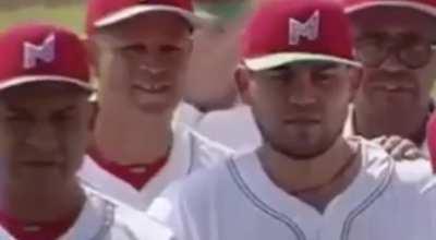 A los beisbolistas les dio risa.