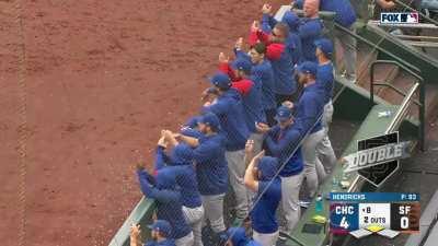 [Highlight] Mitch Haniger breaks up Kyle Hendricks' no-hitter with 2 outs in the bottom of the 8th with a double. Hendricks gets an ovation from the crowd at Oracle Park.