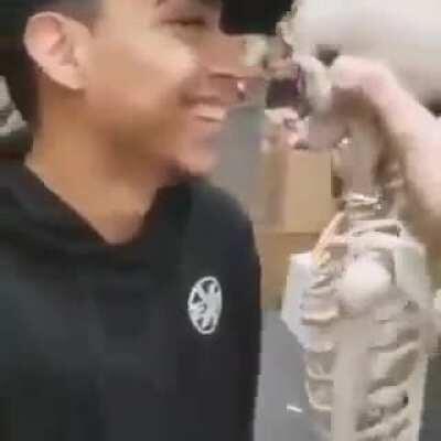 What is a Skeleton's favorite snack?