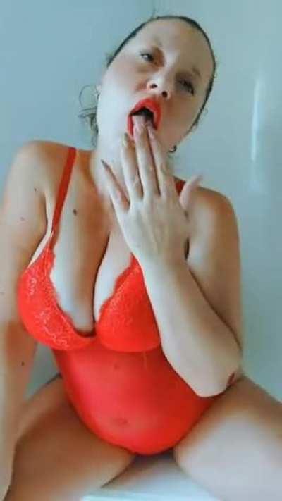 Hot milf, playful tongue...👅🔥💦 🖤 Squirt Goddess 🖤 Your Multiorgasmic Girl 🖤 The queen of video calls 🖤 Online 24/7. 💥Free Dick Rate on my VIP ACCOUNT💥 LINKS BELOW⬇️