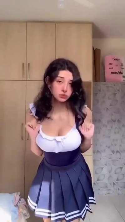 She is so cute 😍❣️