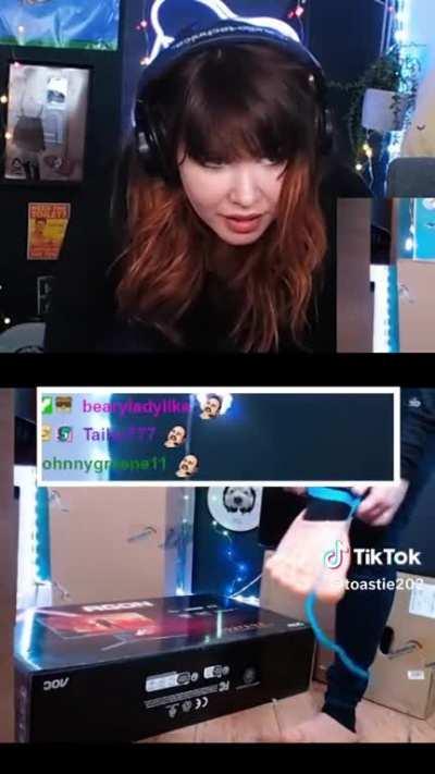 Streamer feet reveal