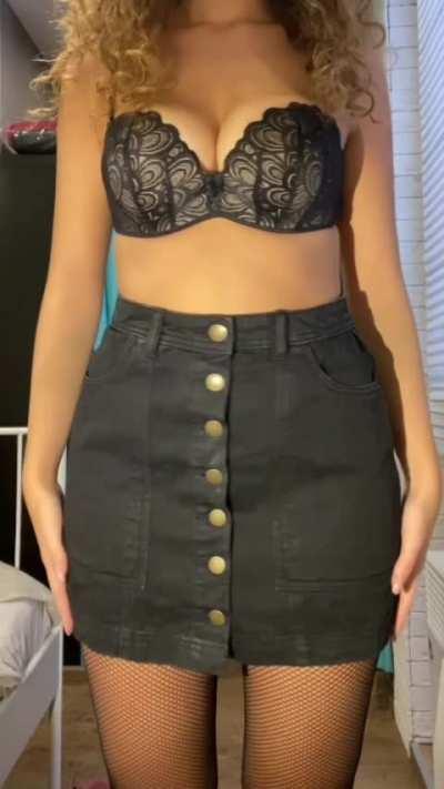 I love this style to undress