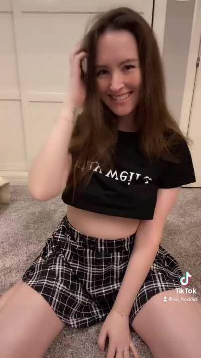 any takers? :P follow me on TT @ari_freckles