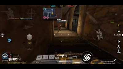 1v4 while playing with my friends