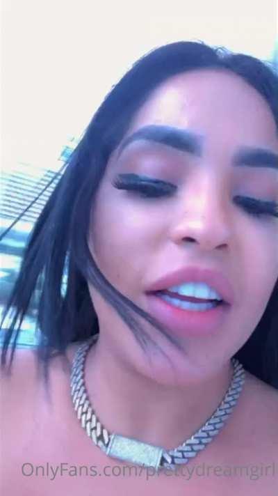 Hot AF 😍🍑💦 Grab her updated content in comment