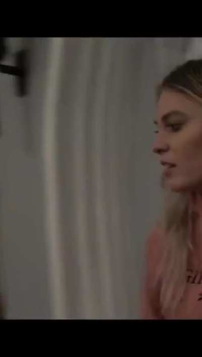 What do you think that streamer ass deserves? Chat me. 