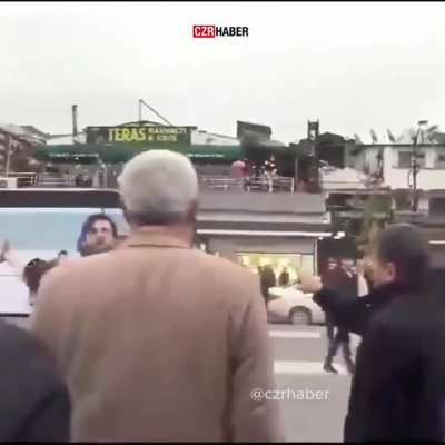 Diyarbakır'da bir genç, terör örgütü propagandası yapan Rudaw muhabirlerine: 