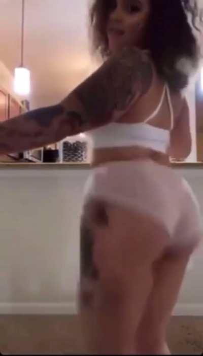 Renni 👏🏾😵‍💫