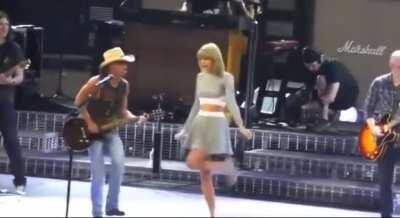 So sexy in this outfit