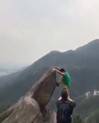 Self-destruction for the sake of a beautiful photo at high altitude.