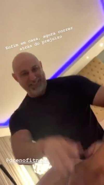 Gracyanne Barbosa massagem