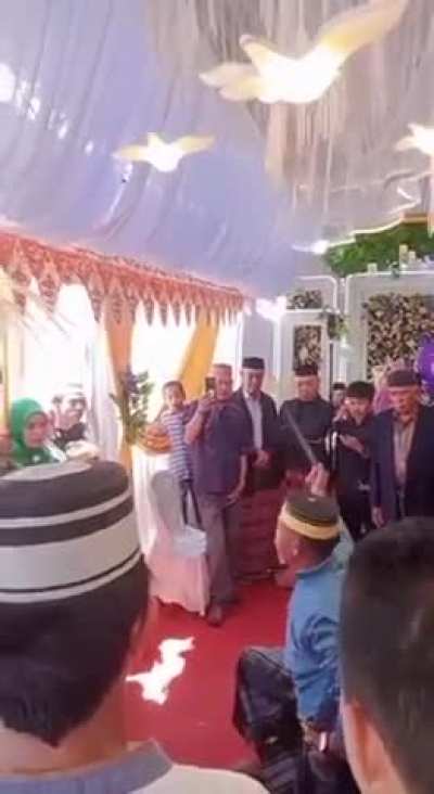 Young Indonesian groom accidentally stabbed himself to death during wedding