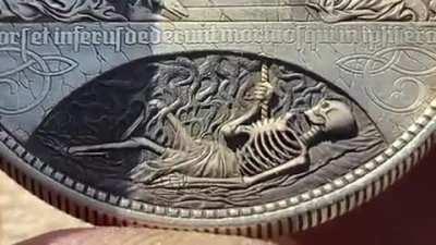 I can’t even comprehend how this artist’s coin works (Credit: @romanbooteen)