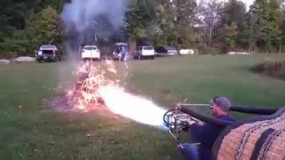 How to light a bonfire the right way🔥