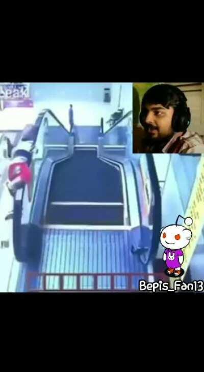 I can not stop laughing 😂😂