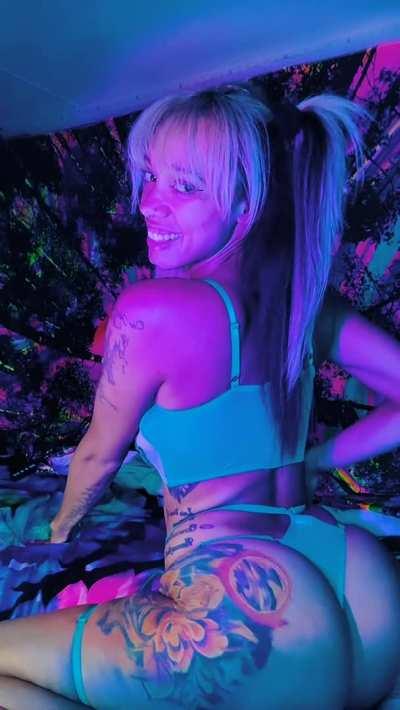 Jiggle jiggle jiggle