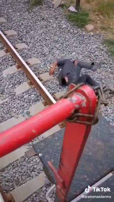 Come on bro, wake up!