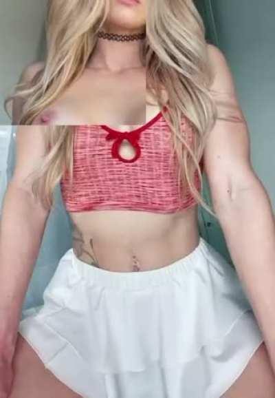 Pretty face, slim and stacked. What else do you need?