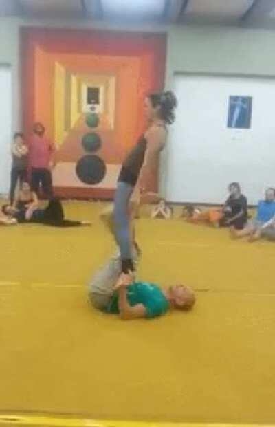 Gymnasts with satisfying control and coordination