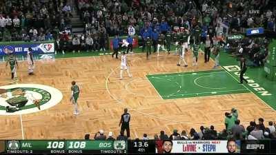 [Highlight] Grayson Allen crosses up Smart and drills the game-tying triple with 13.6 remaining