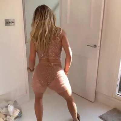 goes braless at the Notting Hill Carnival, 2019